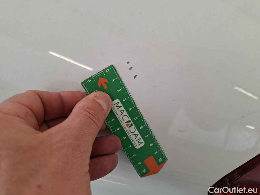  Peugeot  208 PEUGEOT  / 2015 / 5P / Berline &BLUEHDI 100 €6.c S&S ALLURE BUSINESS #50