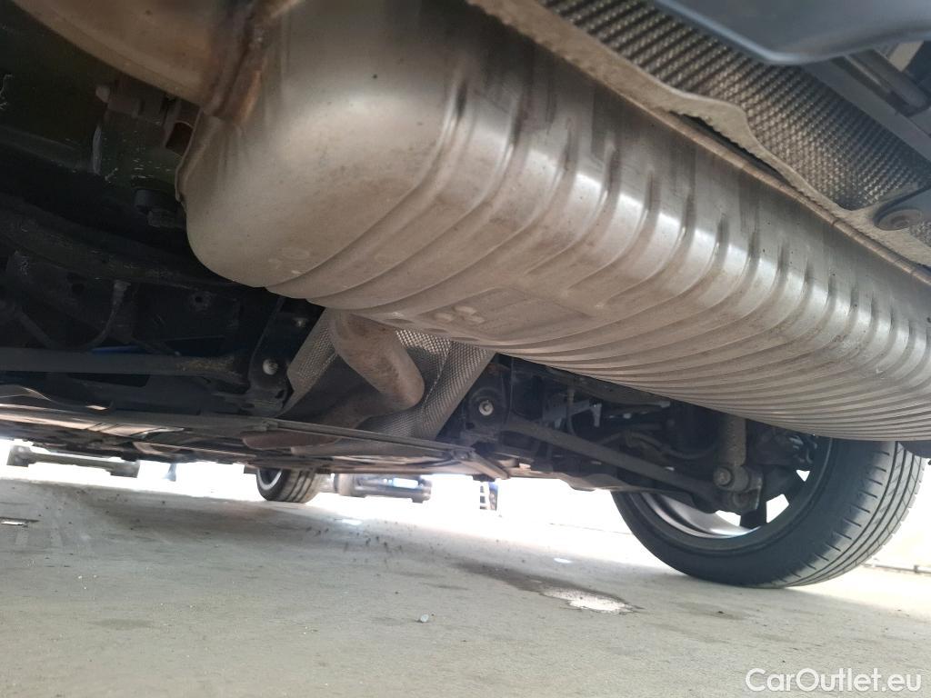  Mini  Clubman MINI  / 2019 / 5P / Break Cooper Knightsbridge 136 ch BVA7(SP) #24