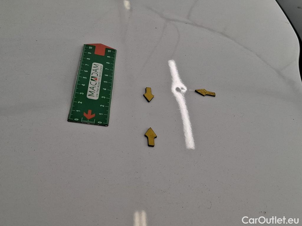  Peugeot  208 PEUGEOT  / 2015 / 5P / Berline &BLUEHDI 100 €6.c S&S ALLURE BUSINESS #33