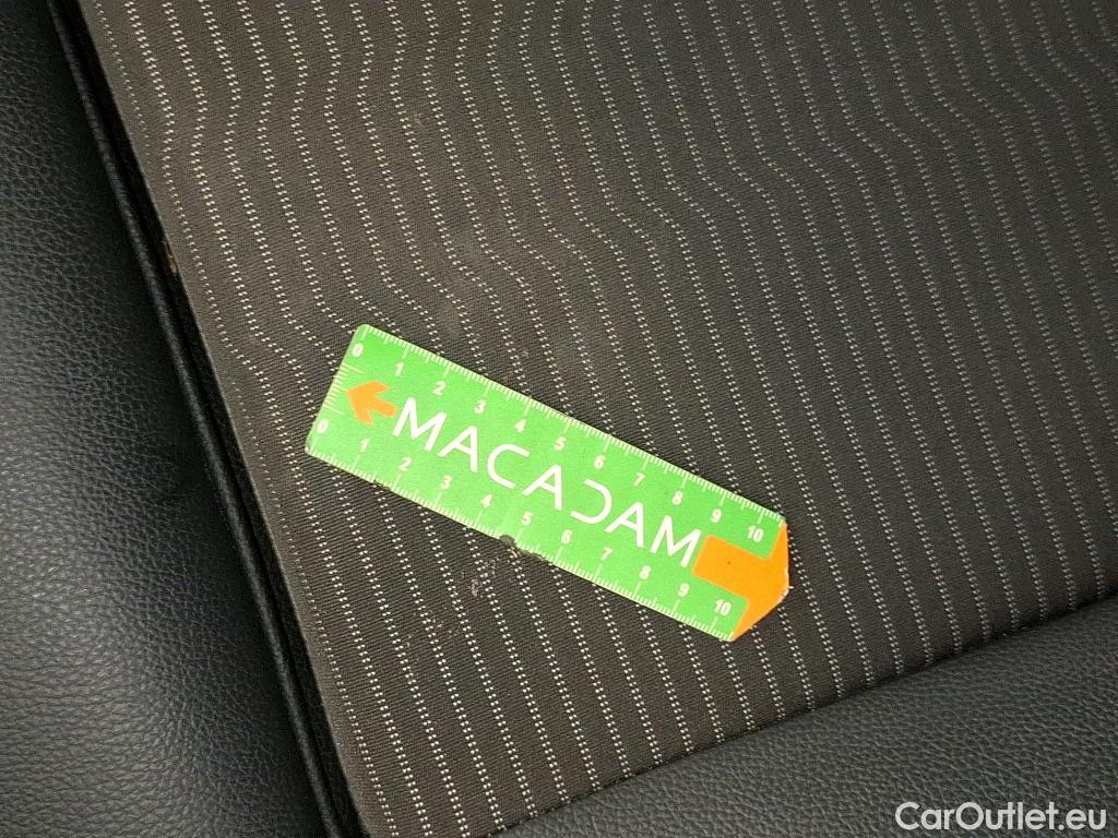  Mercedes  CLA-Klasse MERCEDES-BENZ CLA Coupe / 2019 / 4P / Coupé CLA 180 Business Line BA7 #80