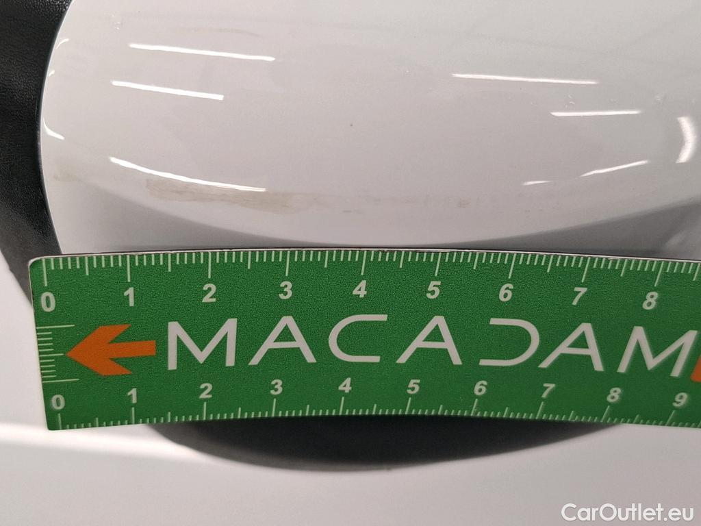  Ford  Kuga FORD  / 2019 / 5P / SUV 2.5 190 hybrid Flexifuel Pshift Titanium #4