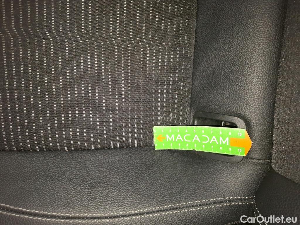  Mercedes  CLA-Klasse MERCEDES-BENZ CLA Coupe / 2019 / 4P / Coupé CLA 180 Business Line BA7 #84