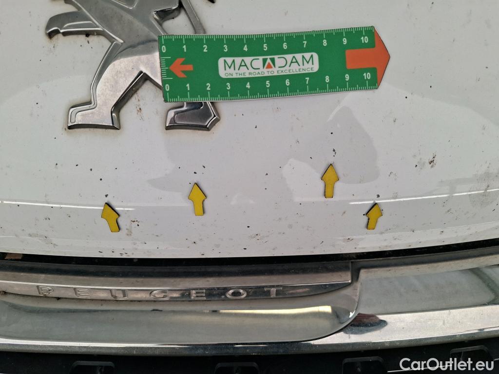  Peugeot  208 PEUGEOT  / 2015 / 5P / Berline &BLUEHDI 100 €6.c S&S ALLURE BUSINESS #19