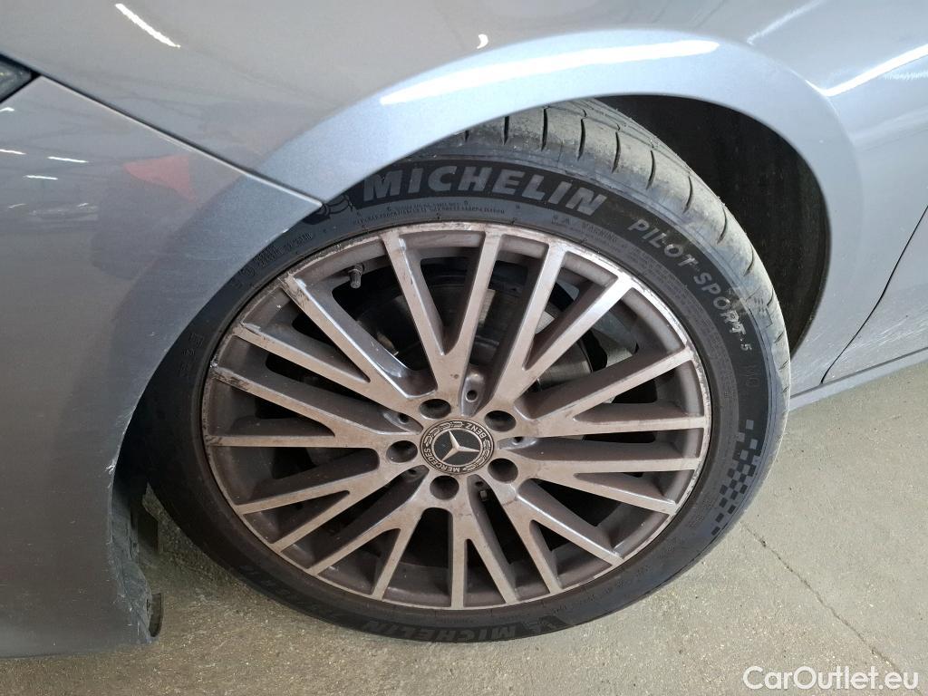  Mercedes  CLA-Klasse MERCEDES-BENZ CLA Shooting Brake / 2019 / 5P / Break CLA 200 d Business Line BA8 #3