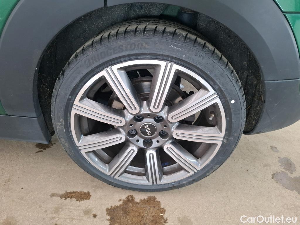  Mini  Clubman MINI  / 2019 / 5P / Break Cooper Knightsbridge 136 ch BVA7(SP) #25