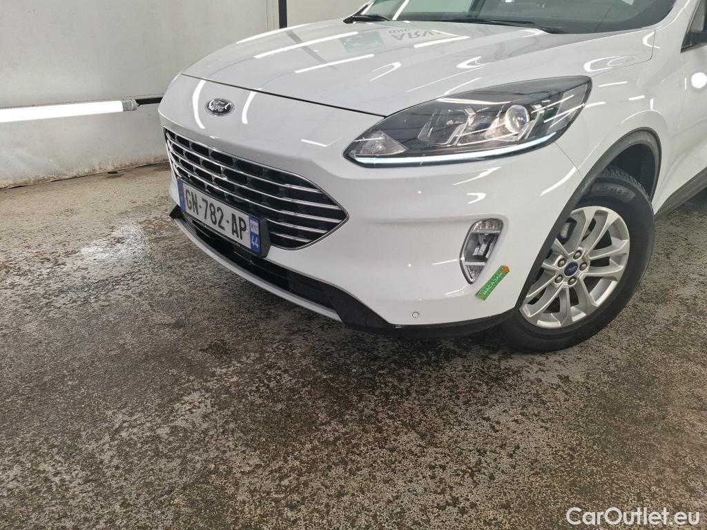  Ford  Kuga FORD  / 2019 / 5P / SUV 2.5 190 hybrid Flexifuel Pshift Titanium #1