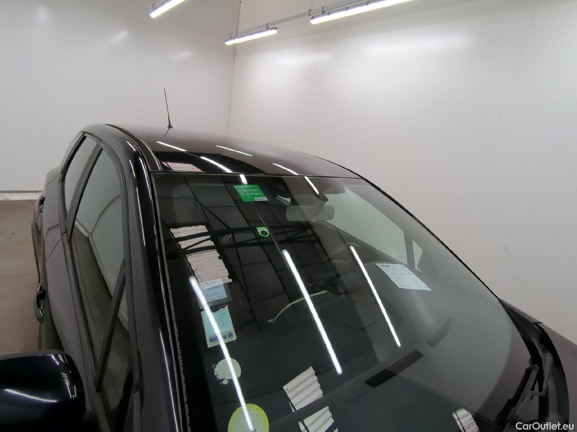  Renault  Captur RENAULT  5p Crossover Business dCi 90 - 18 #26