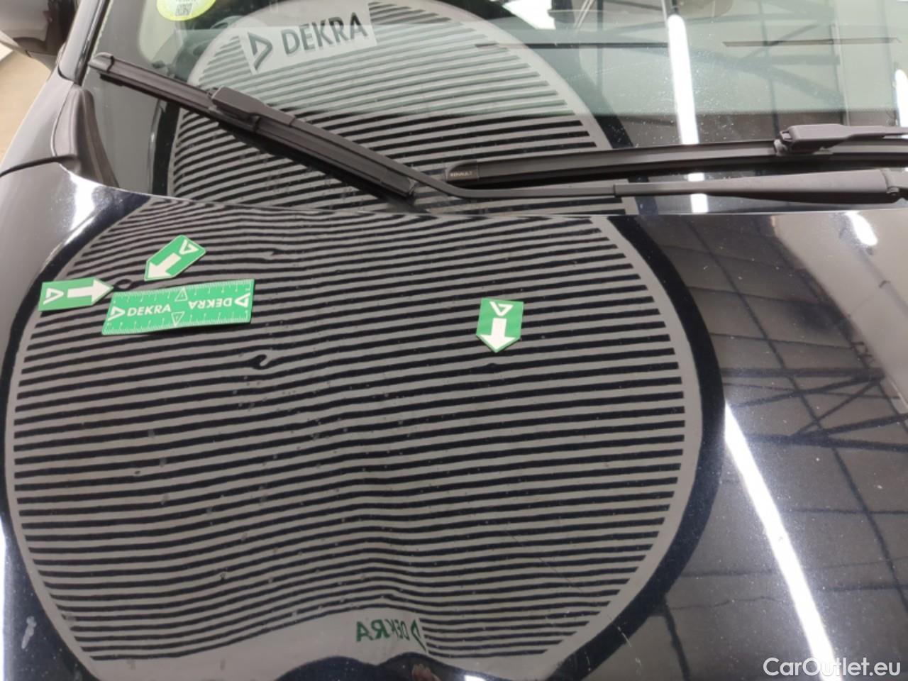  Renault  Captur RENAULT  5p Crossover Business dCi 90 - 18 #24