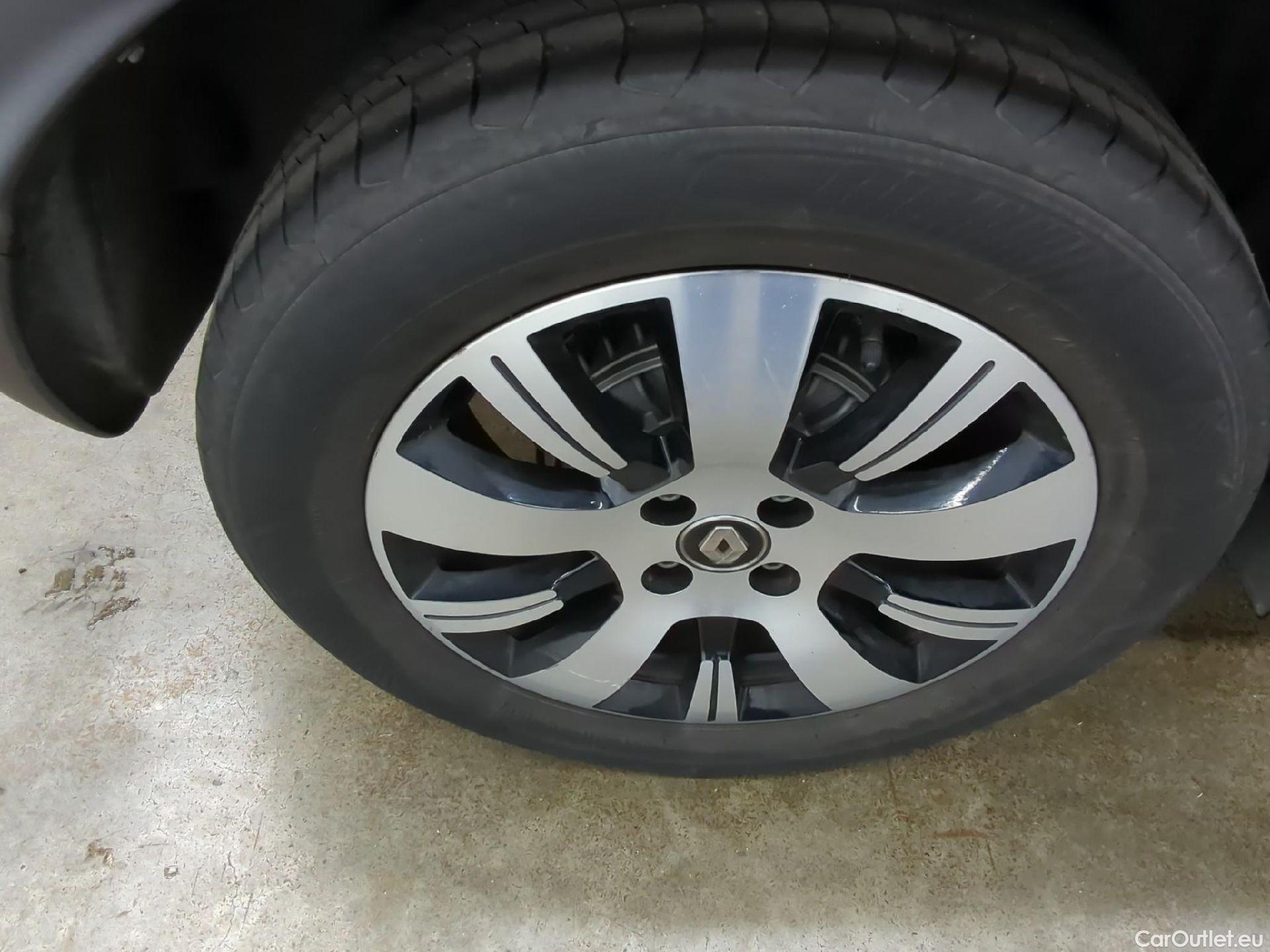  Renault  Captur RENAULT  5p Crossover Business dCi 90 - 18 #64