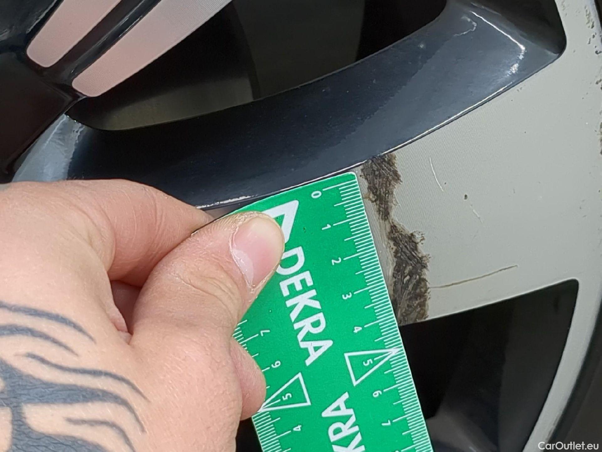  Renault  Captur RENAULT  5p Crossover Business dCi 90 - 18 #55