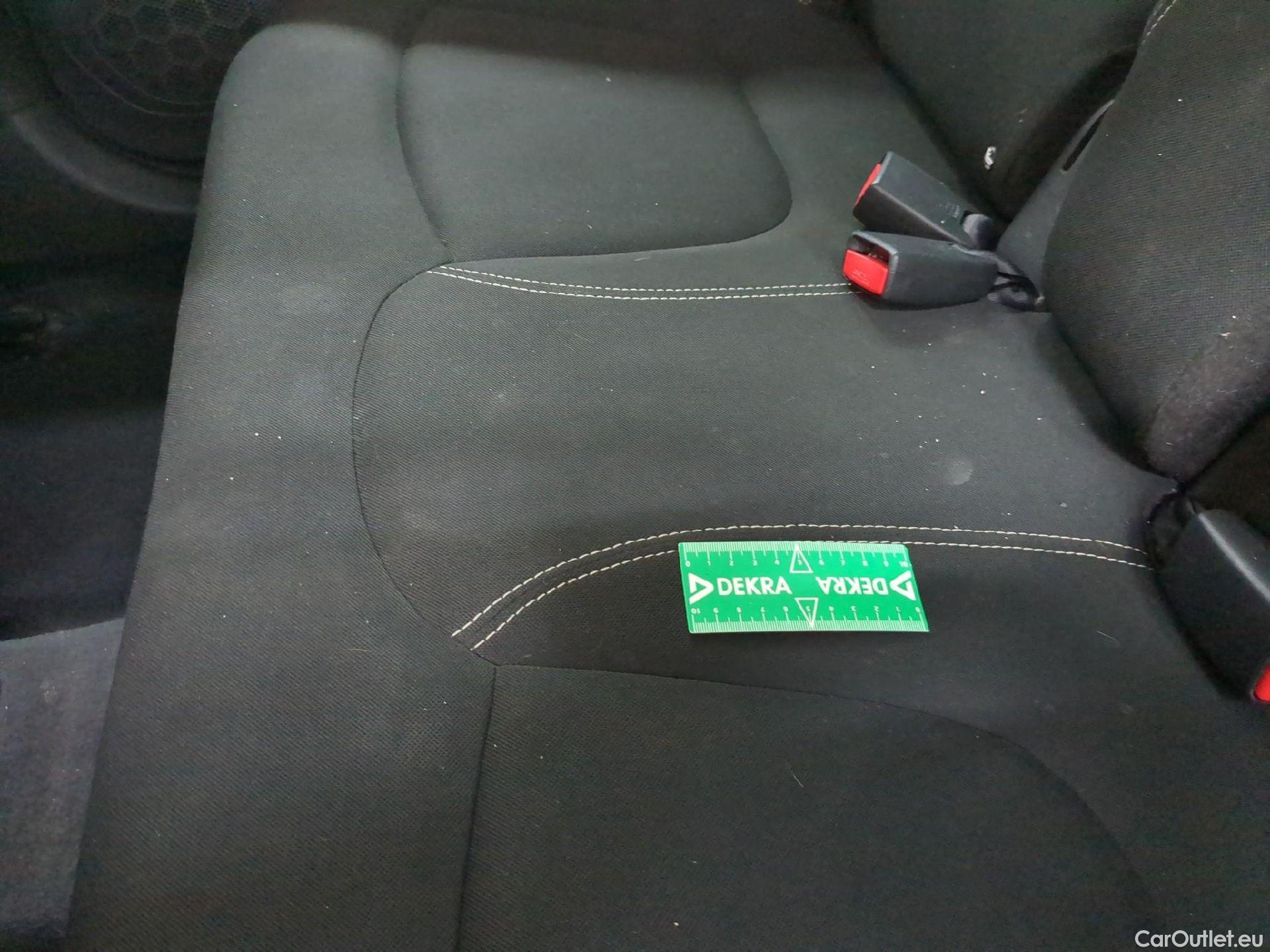  Renault  Captur RENAULT  5p Crossover Business dCi 90 - 18 #3