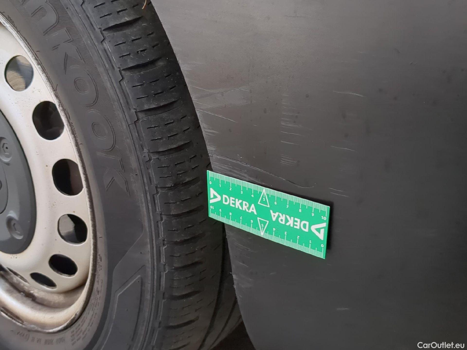  Peugeot  Expert  Fourgon Premium L1 1.5 HDi 120CV BVM6 E6d #20