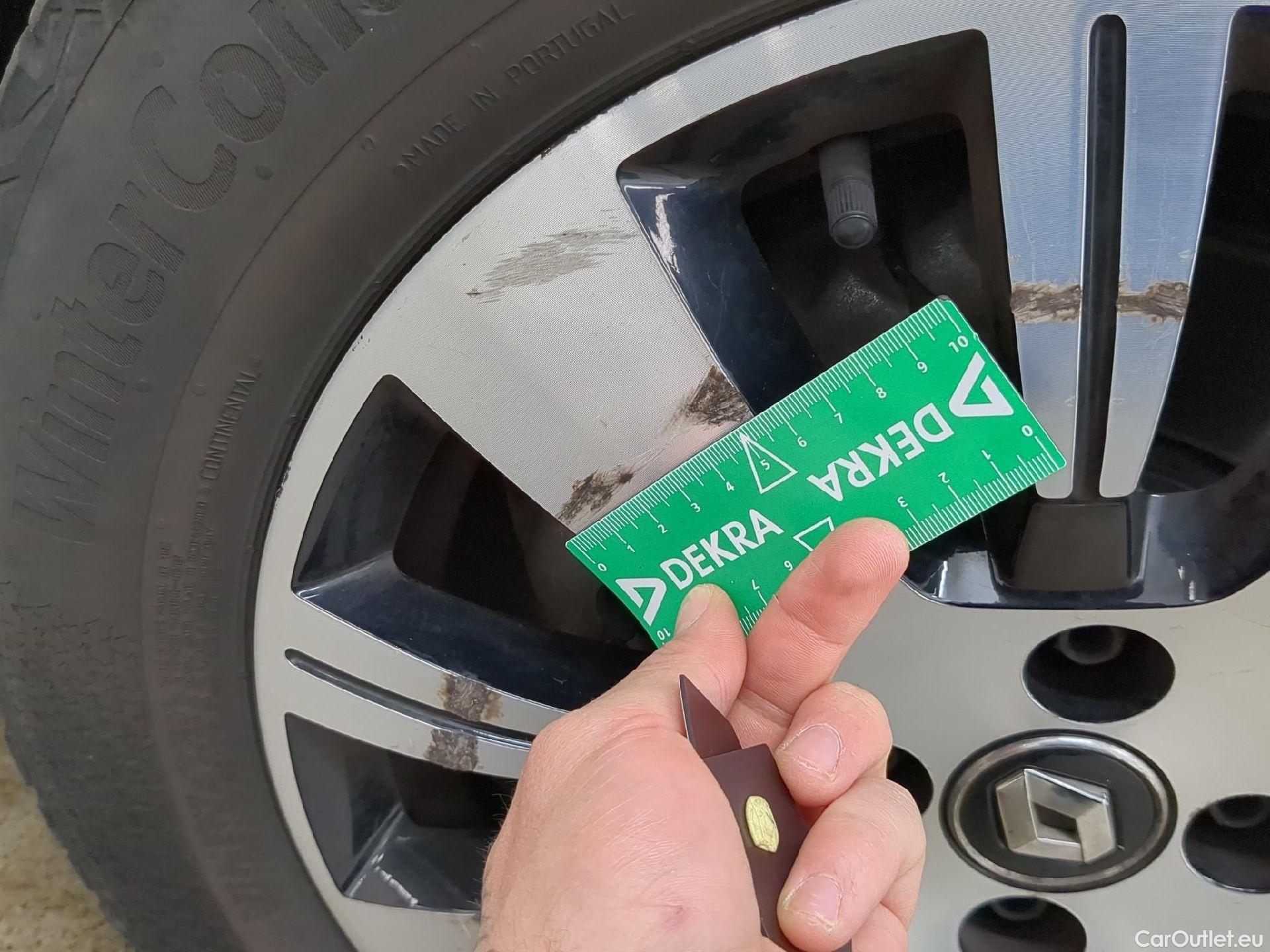  Renault  Captur RENAULT  5p Crossover Business dCi 90 - 18 #51