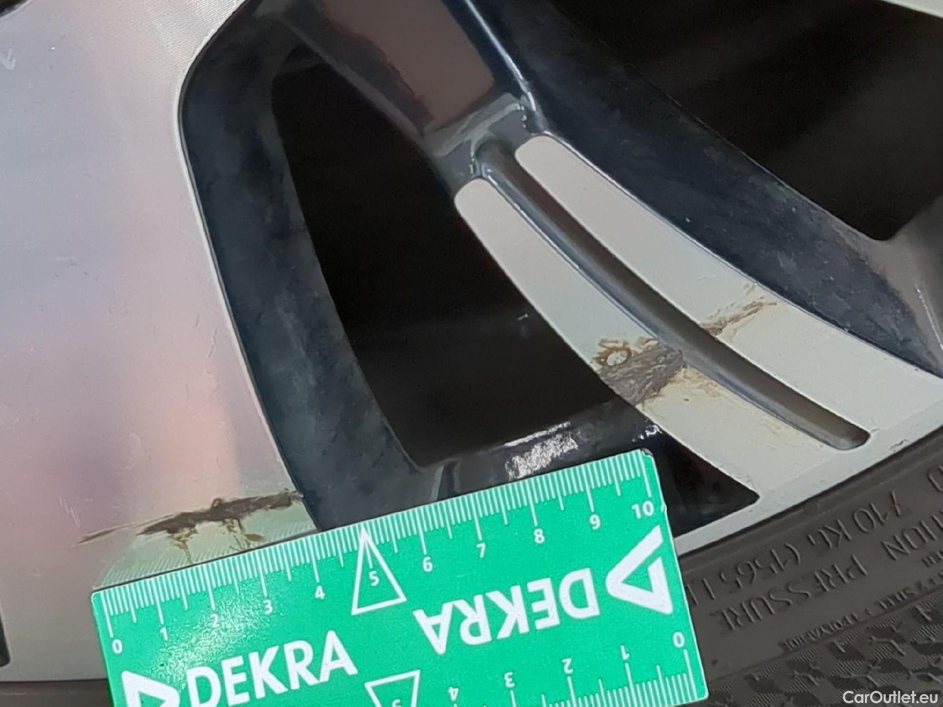  Renault  Captur RENAULT  5p Crossover Business dCi 90 - 18 #59