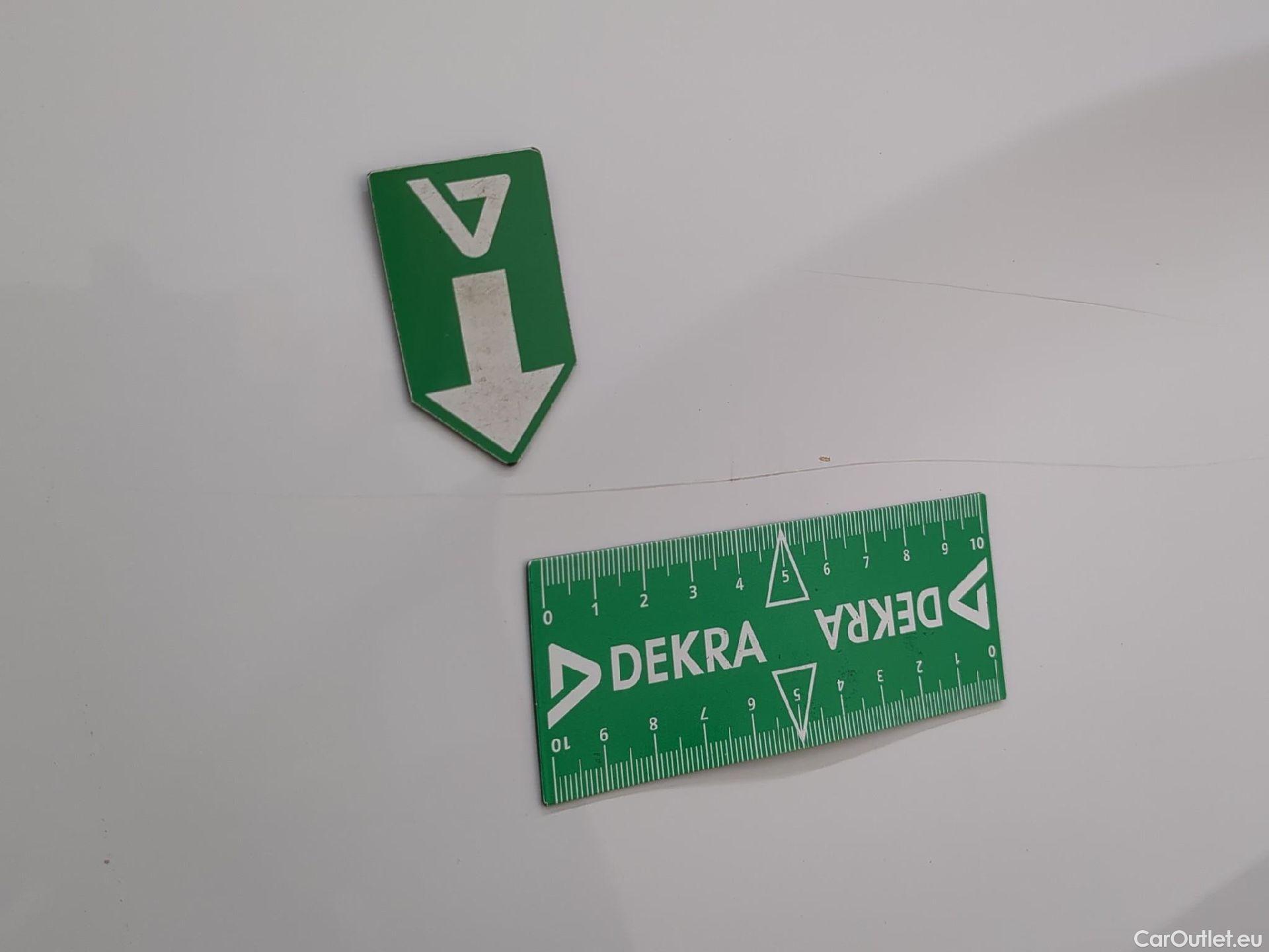  Peugeot  Expert  Fourgon Premium L1 1.5 HDi 120CV BVM6 E6d #34