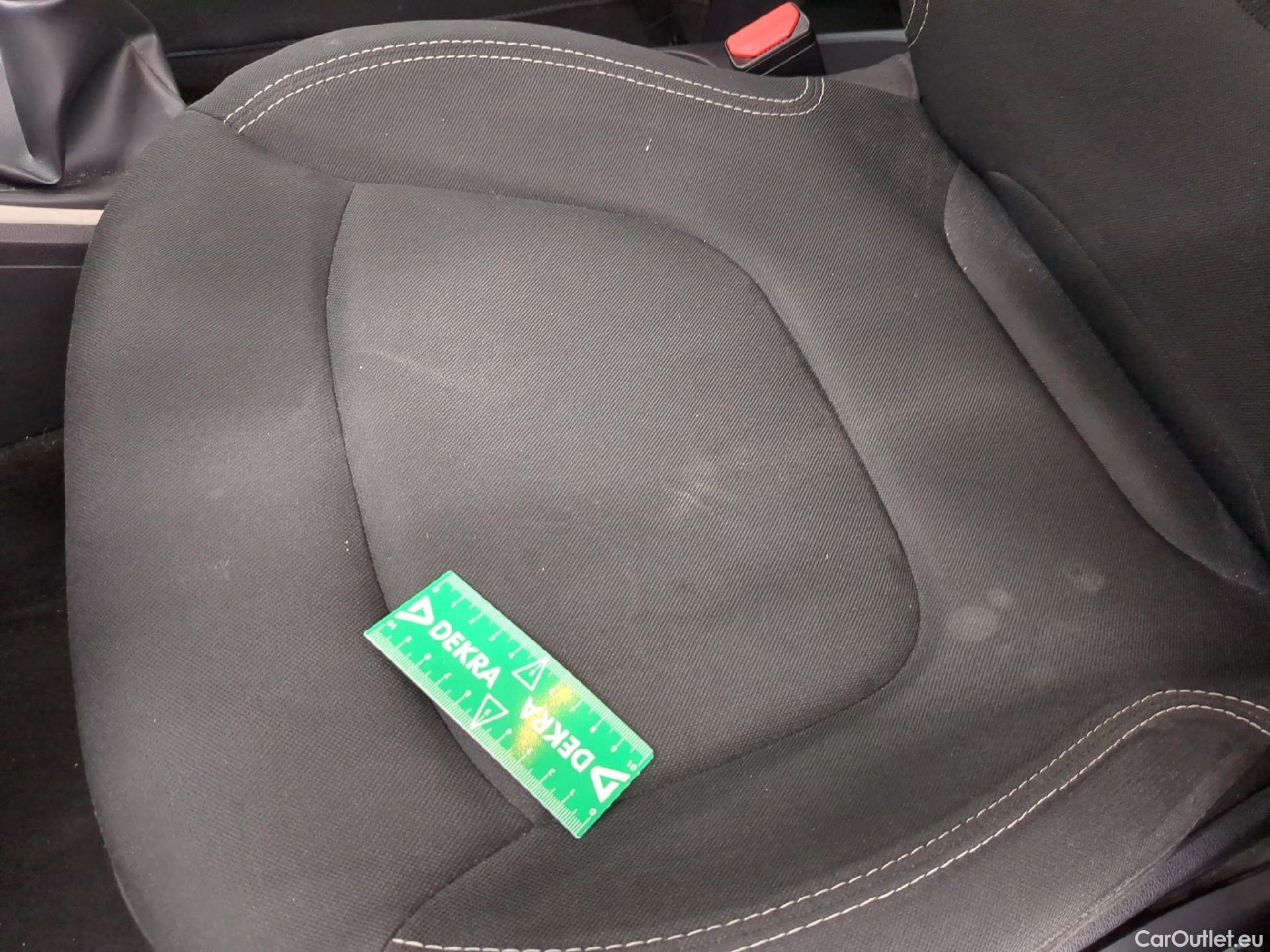  Renault  Captur RENAULT  5p Crossover Business dCi 90 - 18 #1