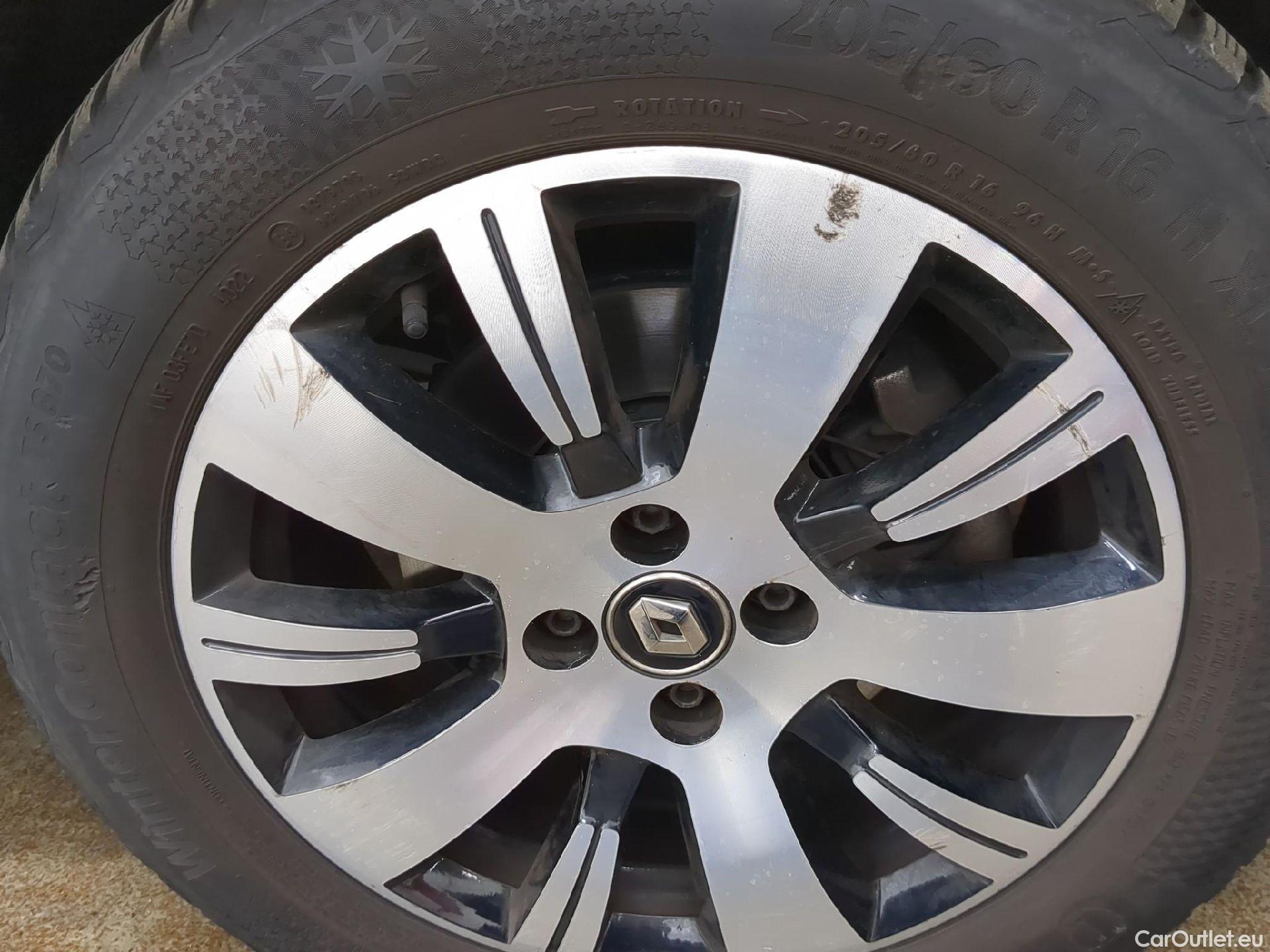  Renault  Captur RENAULT  5p Crossover Business dCi 90 - 18 #48