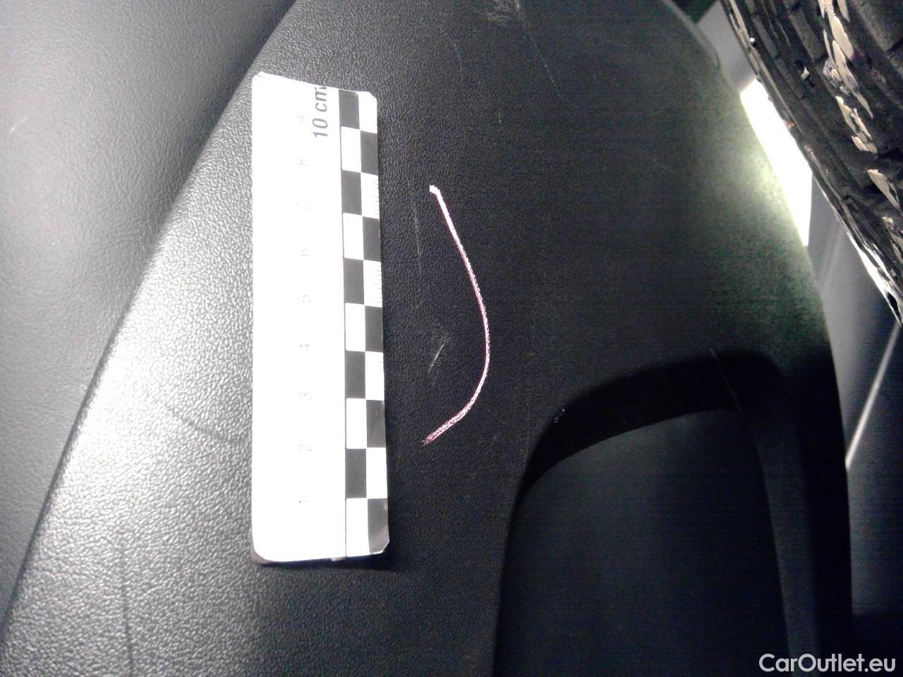  Tesla  Model Y  75kWh Long-Range AWD #32