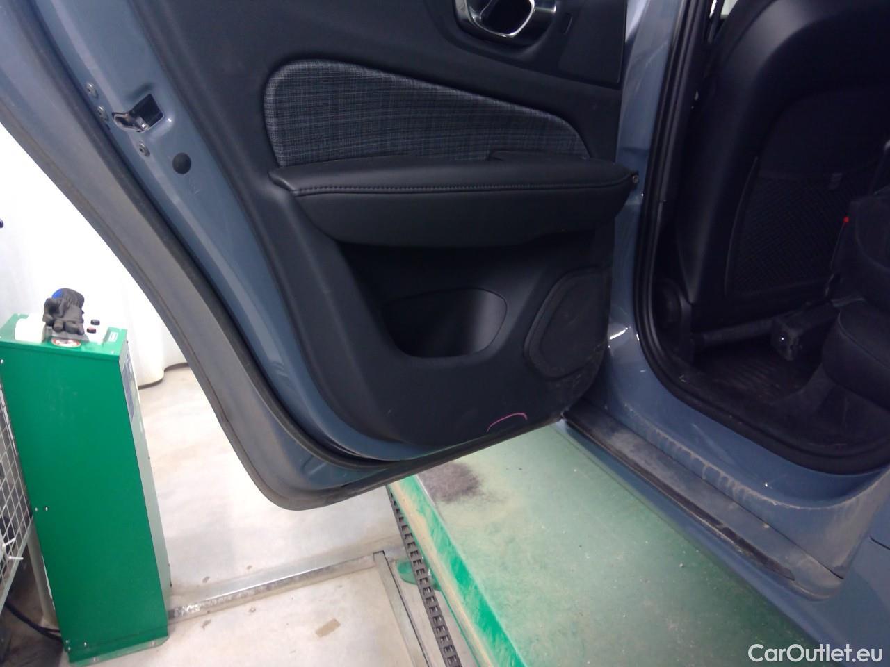  Volvo  V60  T6 350 Cor.Ed.Rec. AWD Aut #5