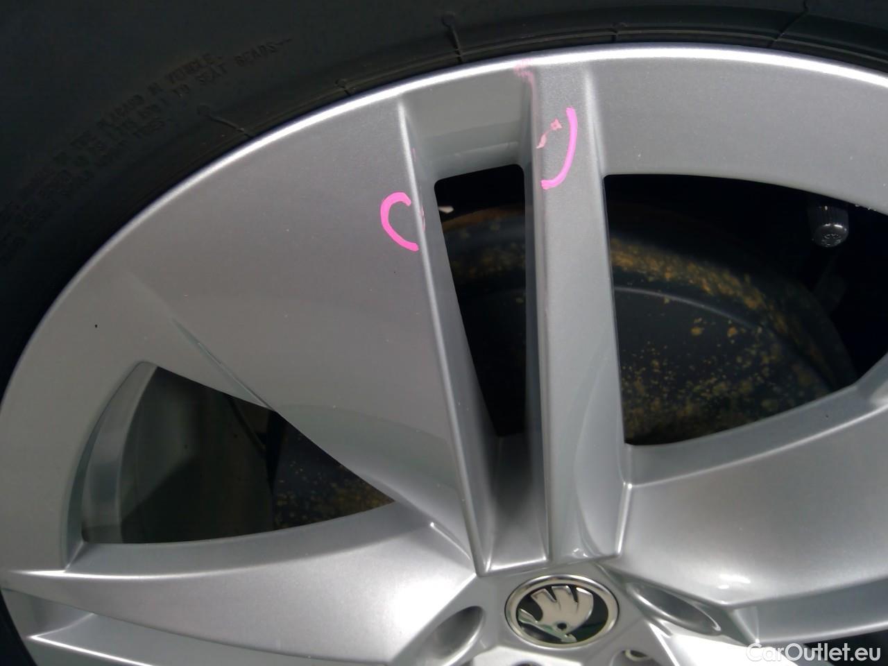  Skoda  ENYAQ  iV80 5d #14