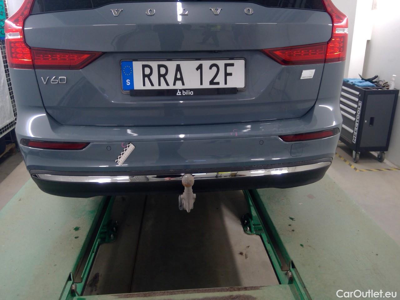  Volvo  V60  T6 350 Cor.Ed.Rec. AWD Aut #10