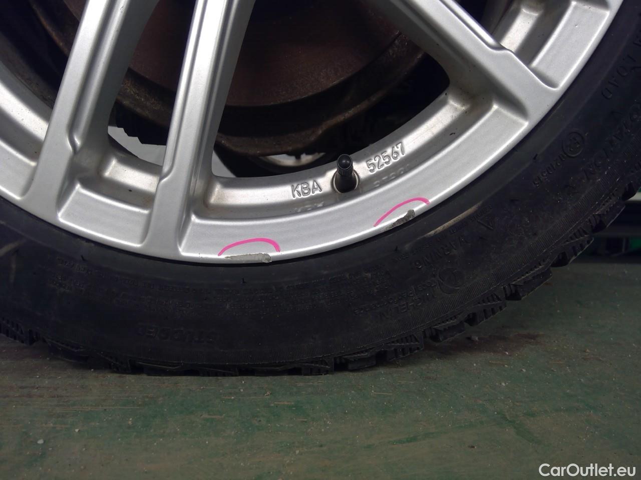  Volvo  V60  T6 350 Cor.Ed.Rec. AWD Aut #13