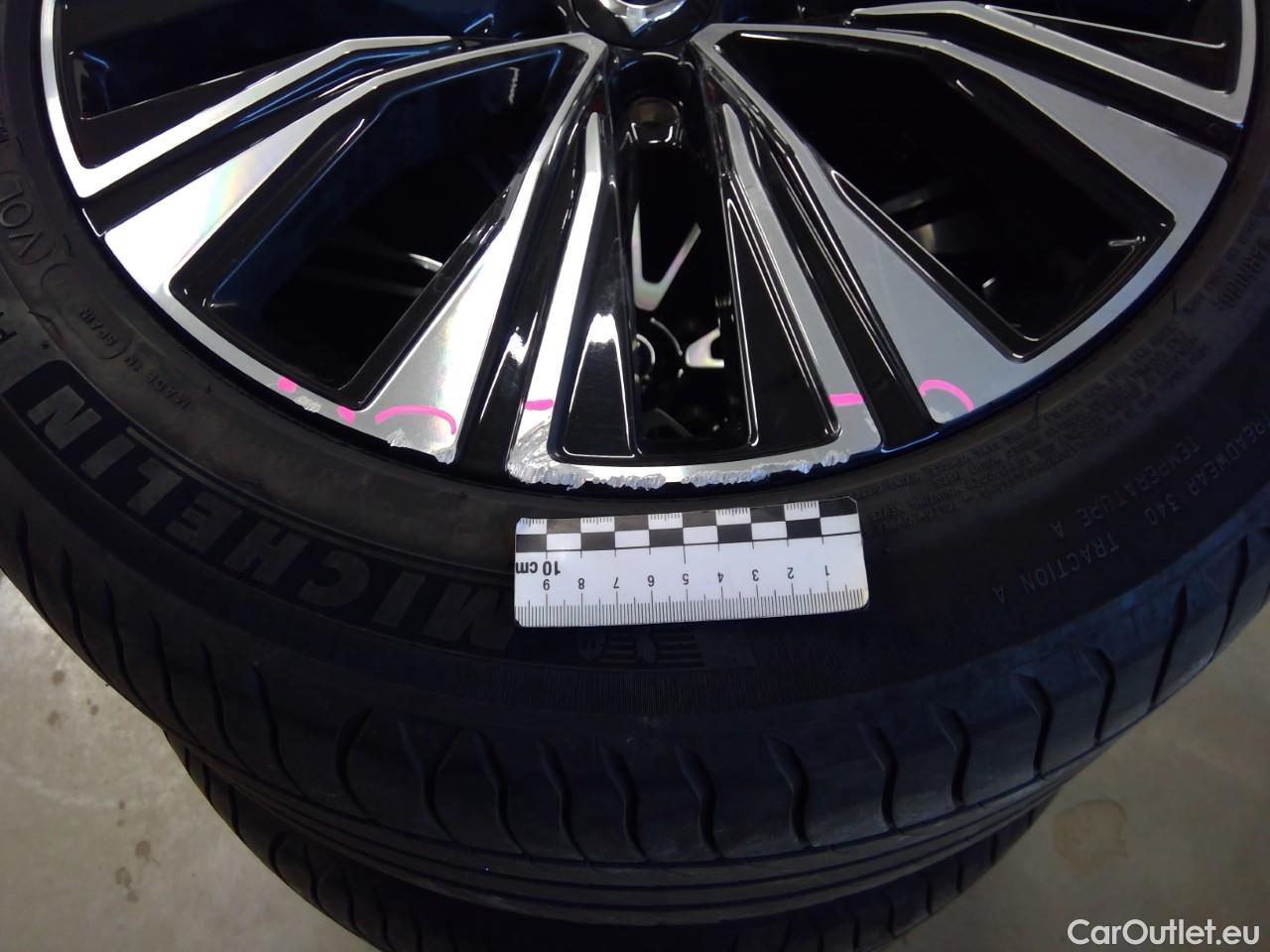  Volvo  V60  T6 350 Cor.Ed.Rec. AWD Aut #1