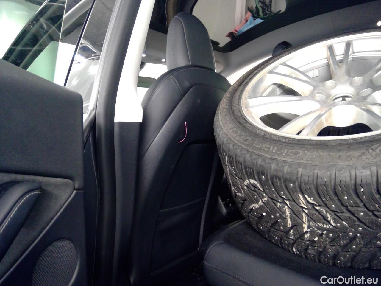  Tesla  Model Y  75kWh Long-Range AWD #31