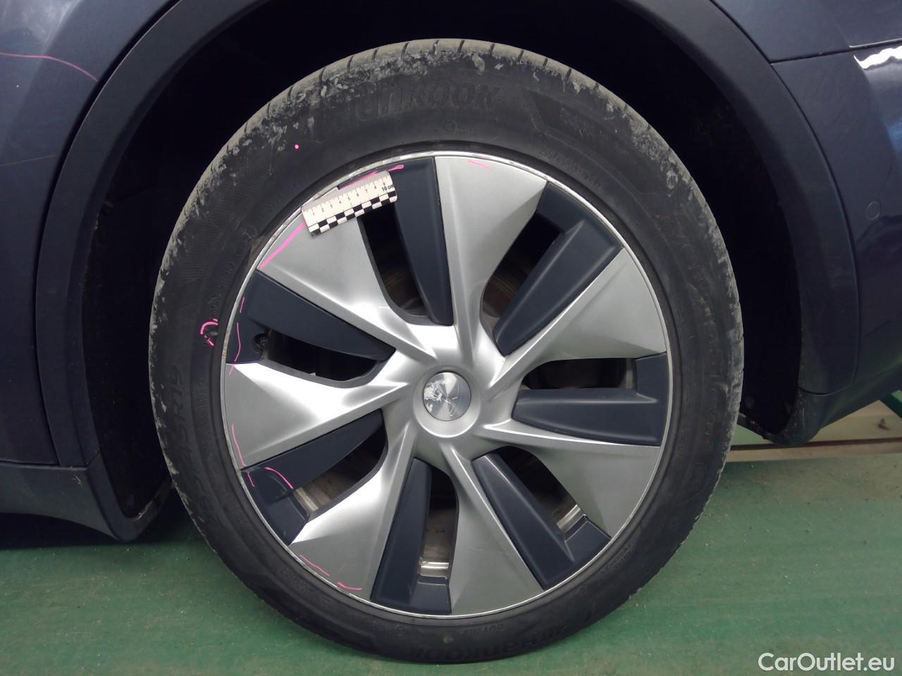  Tesla  Model Y  75kWh Long-Range AWD #41