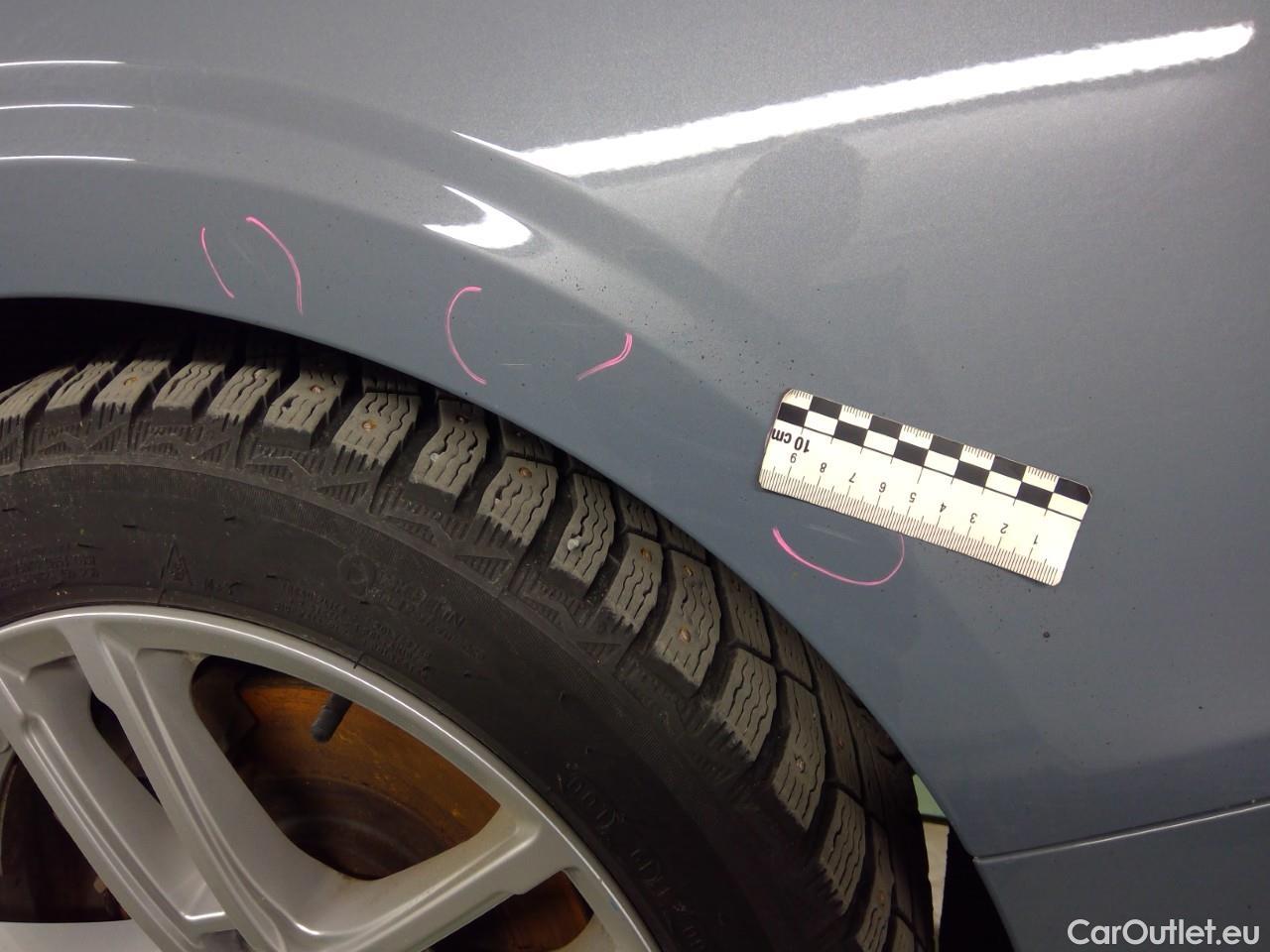  Volvo  V60  T6 350 Cor.Ed.Rec. AWD Aut #8