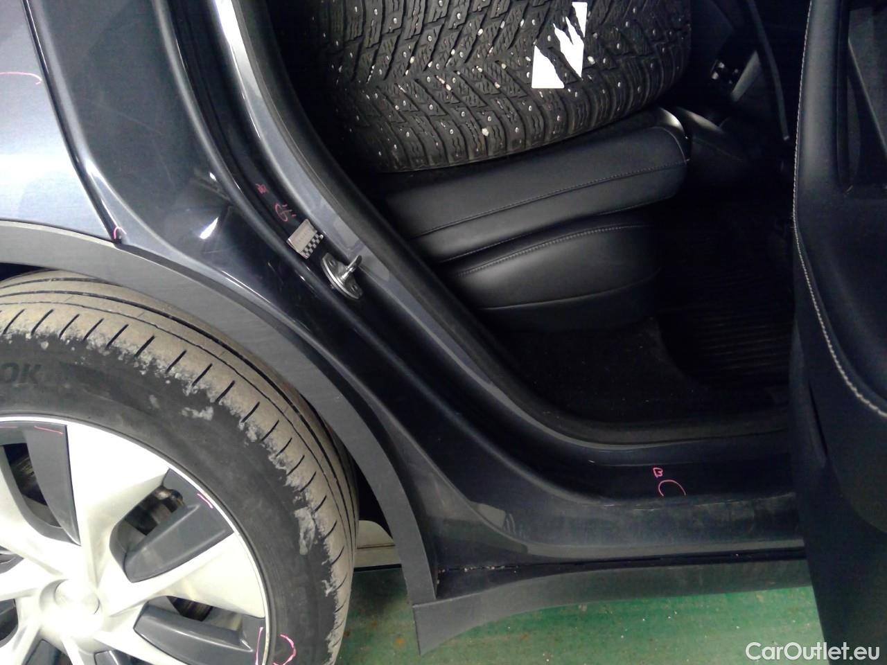  Tesla  Model Y  75kWh Long-Range AWD #25