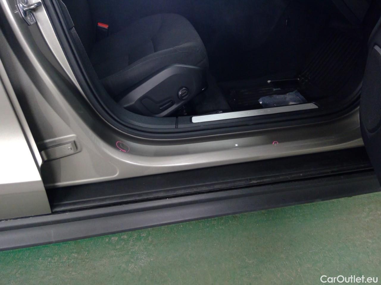  Volvo  V60  CC B4 D AWD Adv.SE Tek.Aut #40