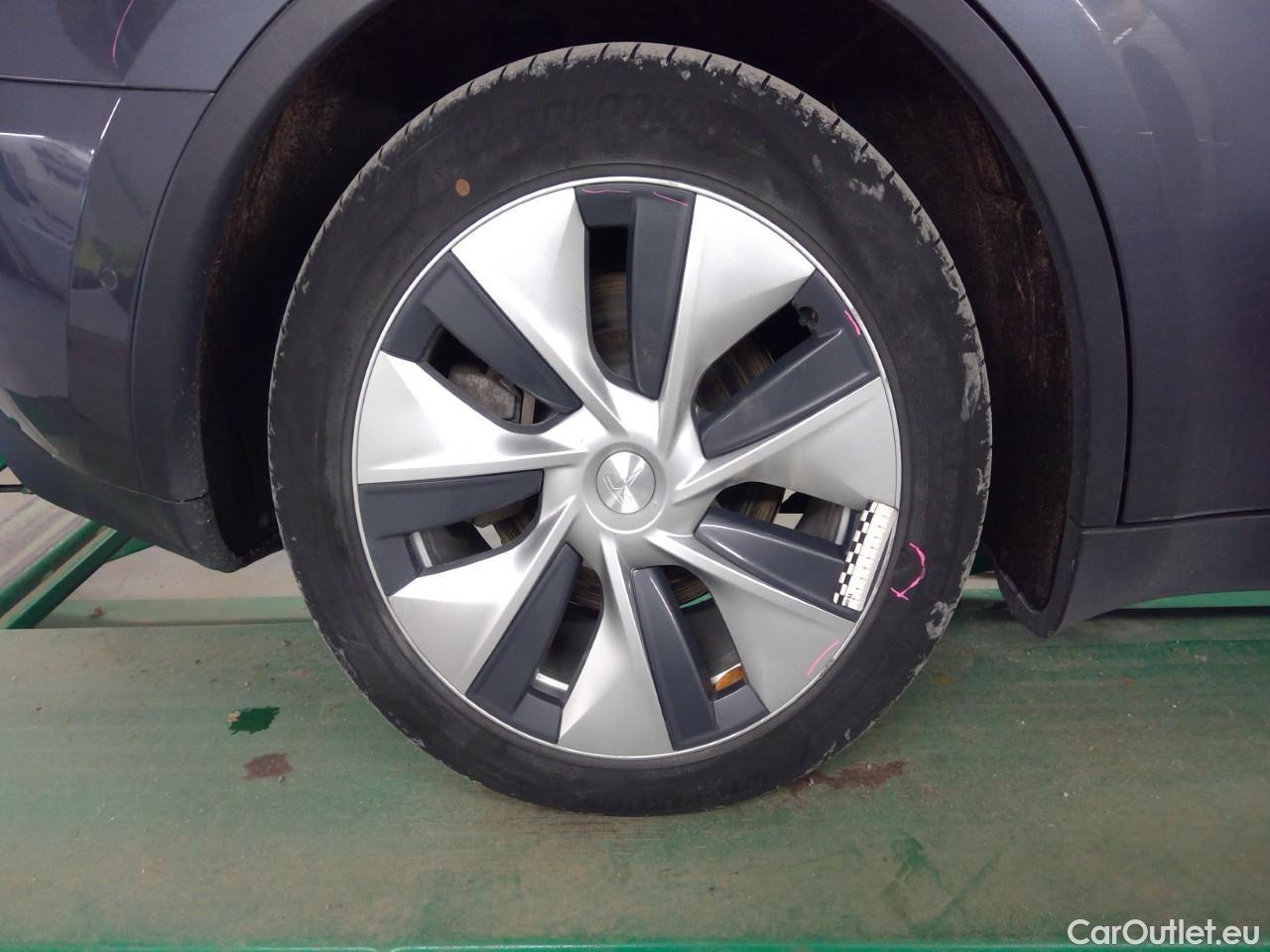  Tesla  Model Y  75kWh Long-Range AWD #40