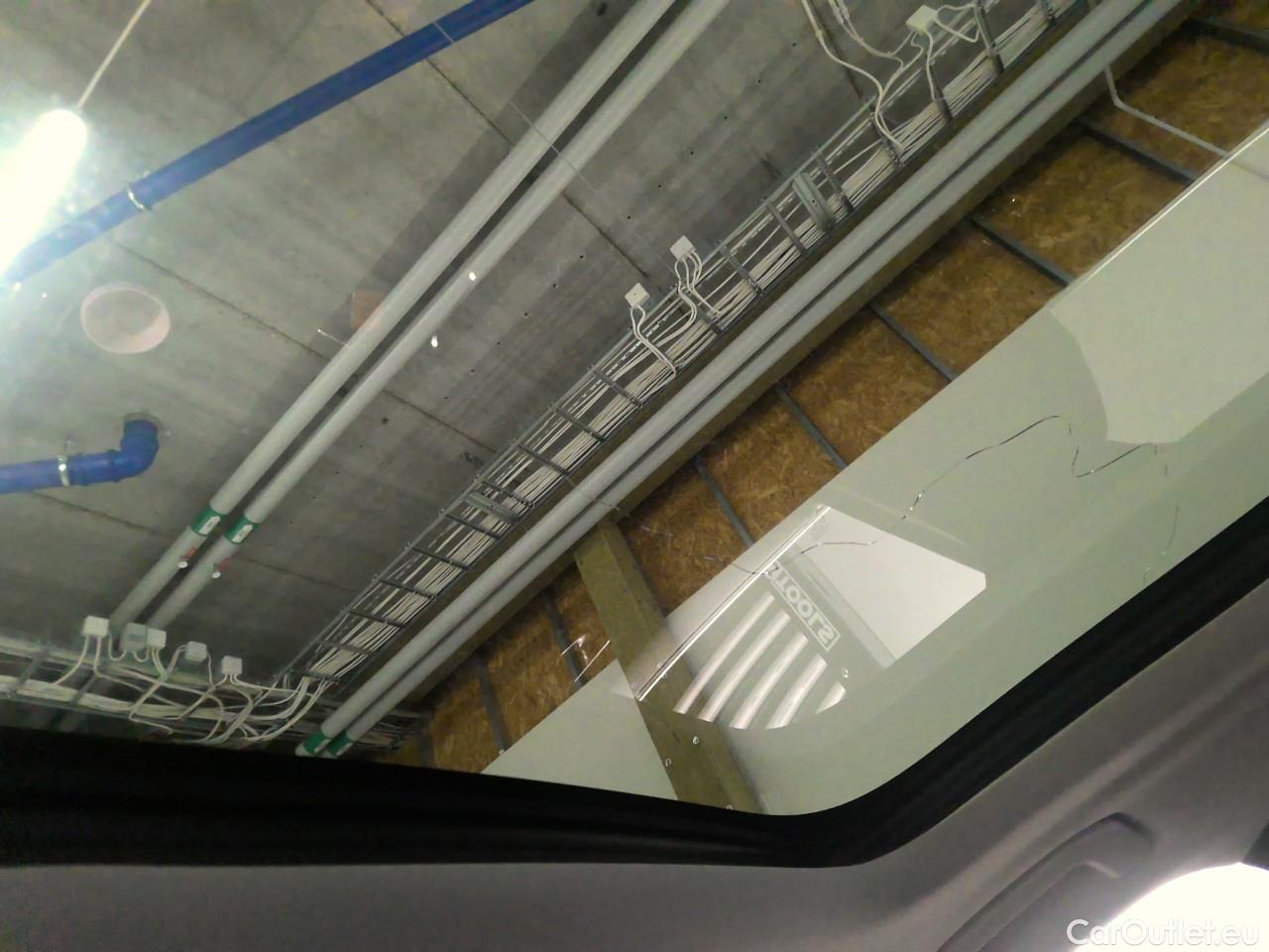  Volvo  XC60  T6 350 Ins.Rec. AWD Aut #28