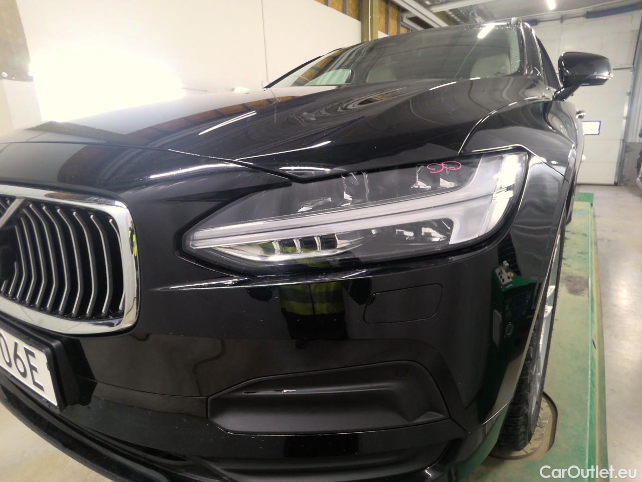  Volvo  V90  B4D 197 Mom.Adv.Ed.FWD Aut #2