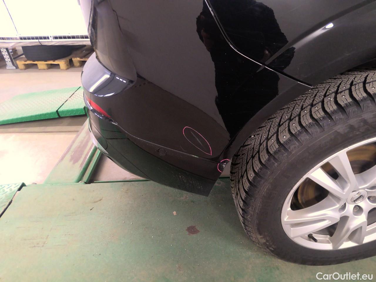  Volvo  XC60  T6 350 Ins.Rec. AWD Aut #17