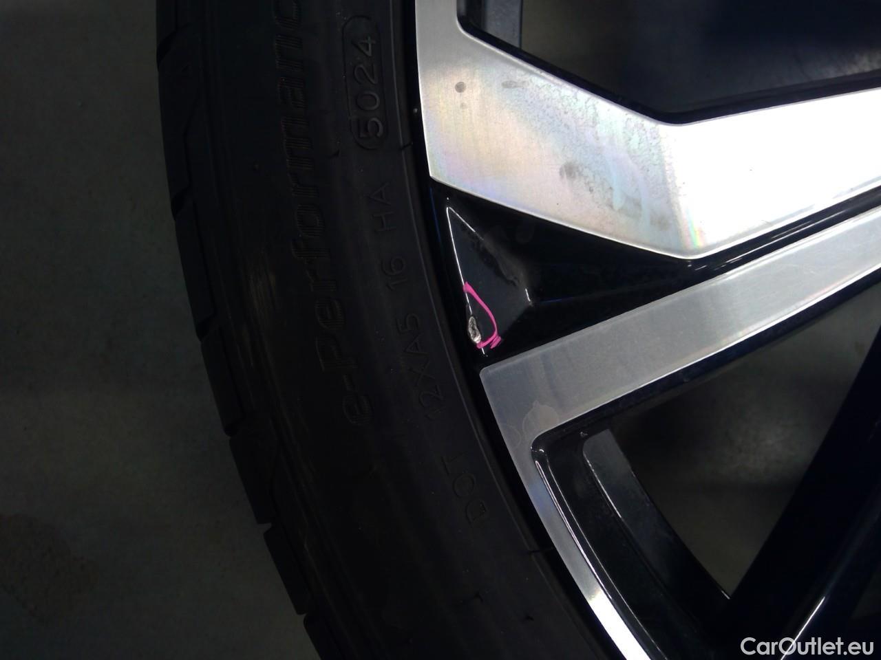  Volvo  XC60  T6 340 R-D. Rech. 4WD Aut #10