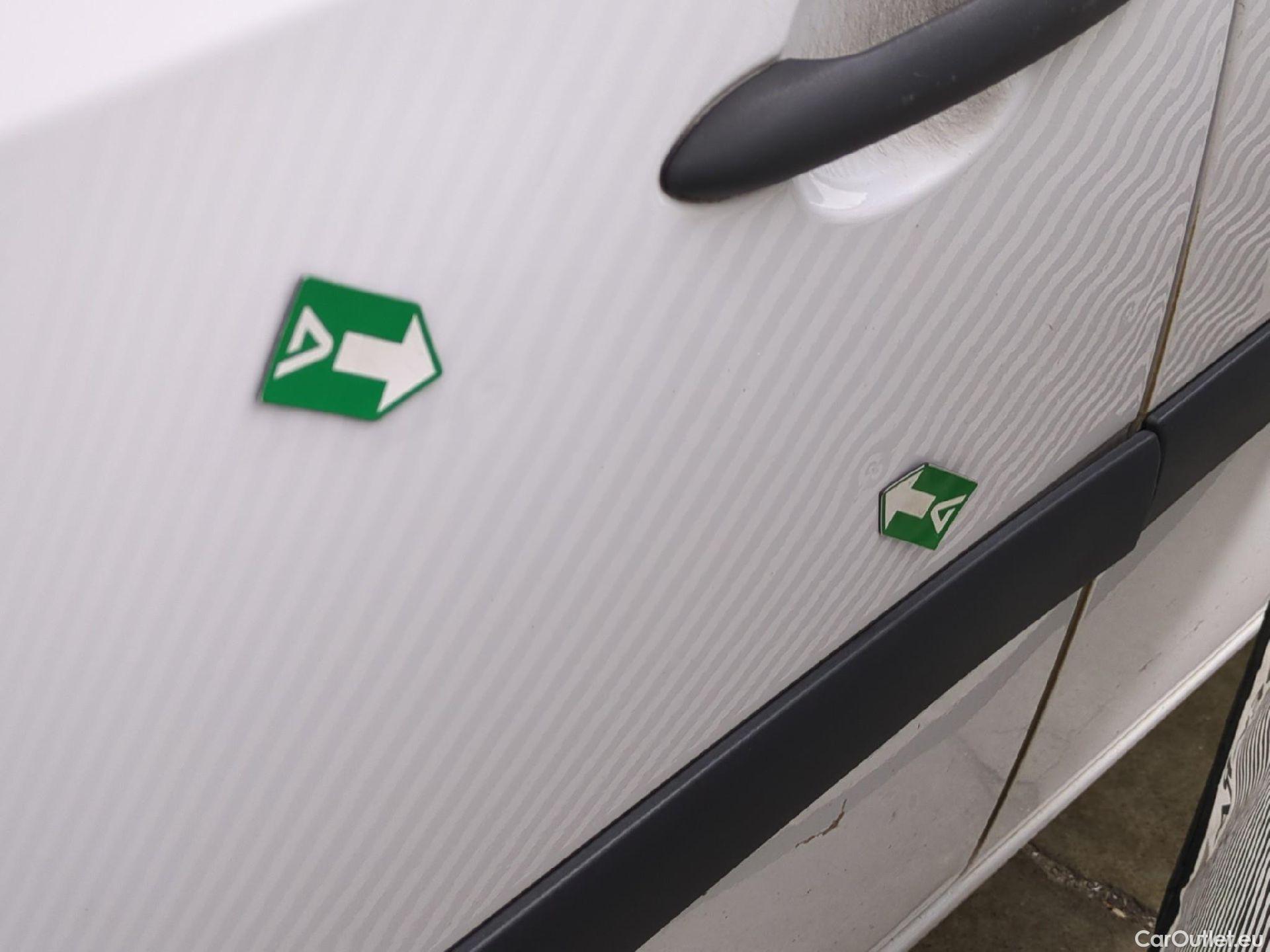  Renault  Kangoo RENAULT  Express / 2013 / 4P / Fourgonnette Gd Volume ExtraRLink - Blue dCi 95 #70