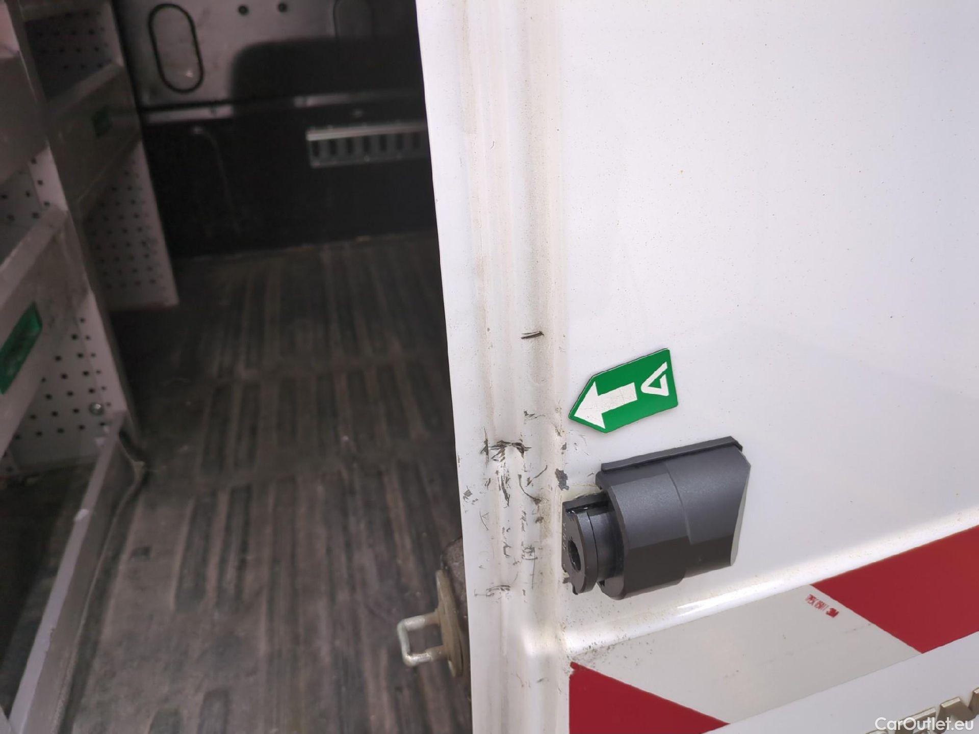  Renault  Kangoo RENAULT  Express / 2013 / 4P / Fourgonnette Gd Volume ExtraRLink - Blue dCi 95 #14