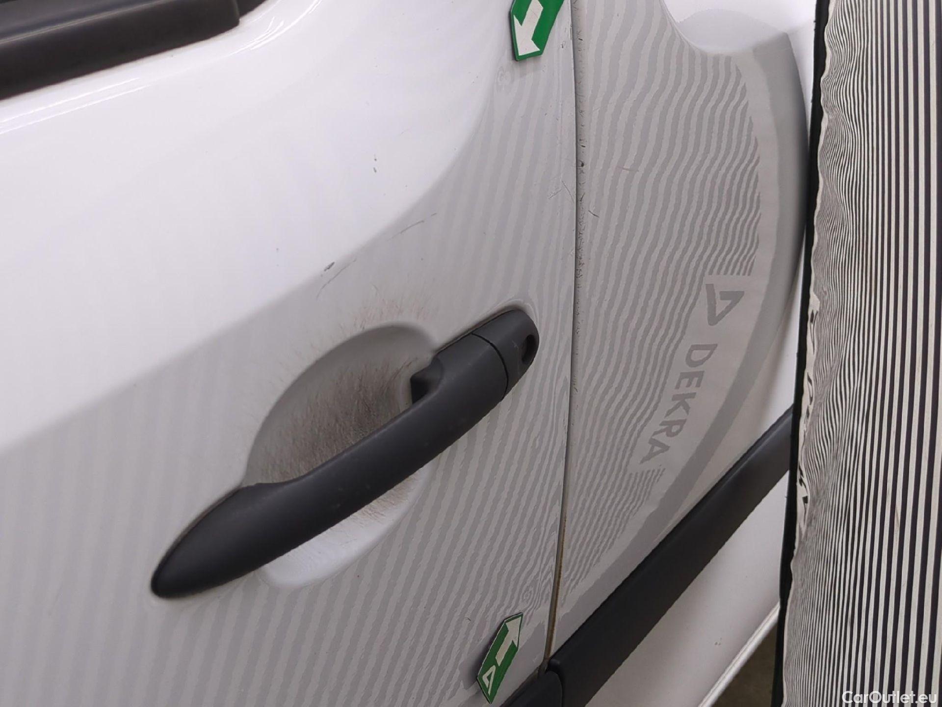  Renault  Kangoo RENAULT  Express / 2013 / 4P / Fourgonnette Gd Volume ExtraRLink - Blue dCi 95 #69