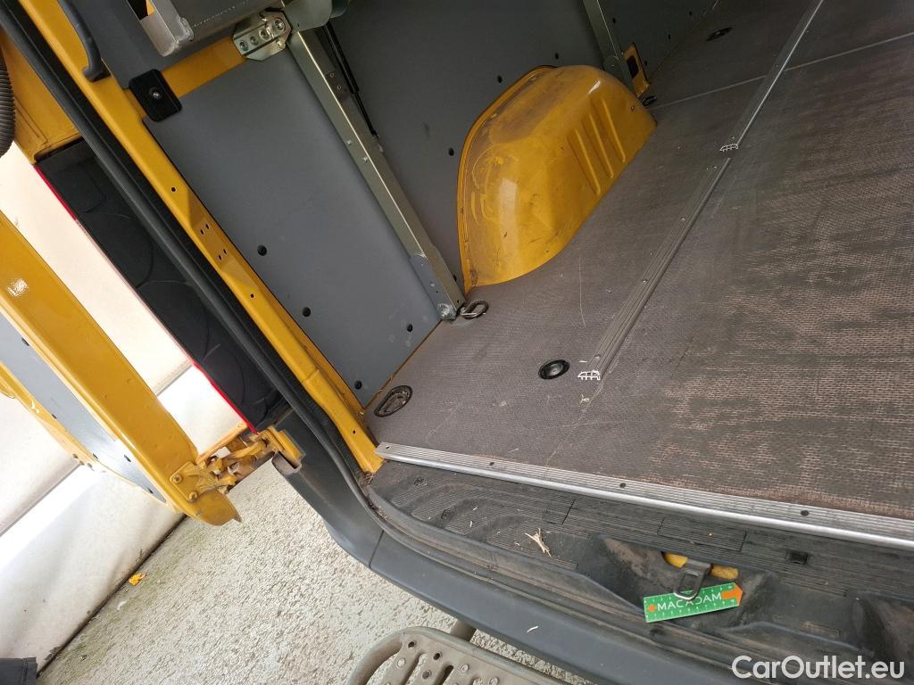  Mercedes  Sprinter MERCEDES-BENZ  / 2018 / 4P / Fourgon tôlé 314 CDI Emp 3665 3.5T #21