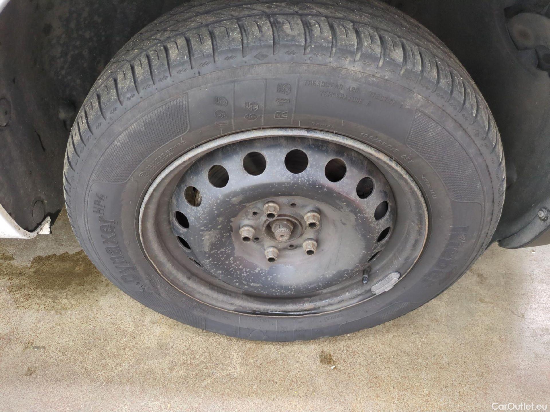  Renault  Kangoo RENAULT  Express / 2013 / 4P / Fourgonnette Gd Volume ExtraRLink - Blue dCi 95 #21