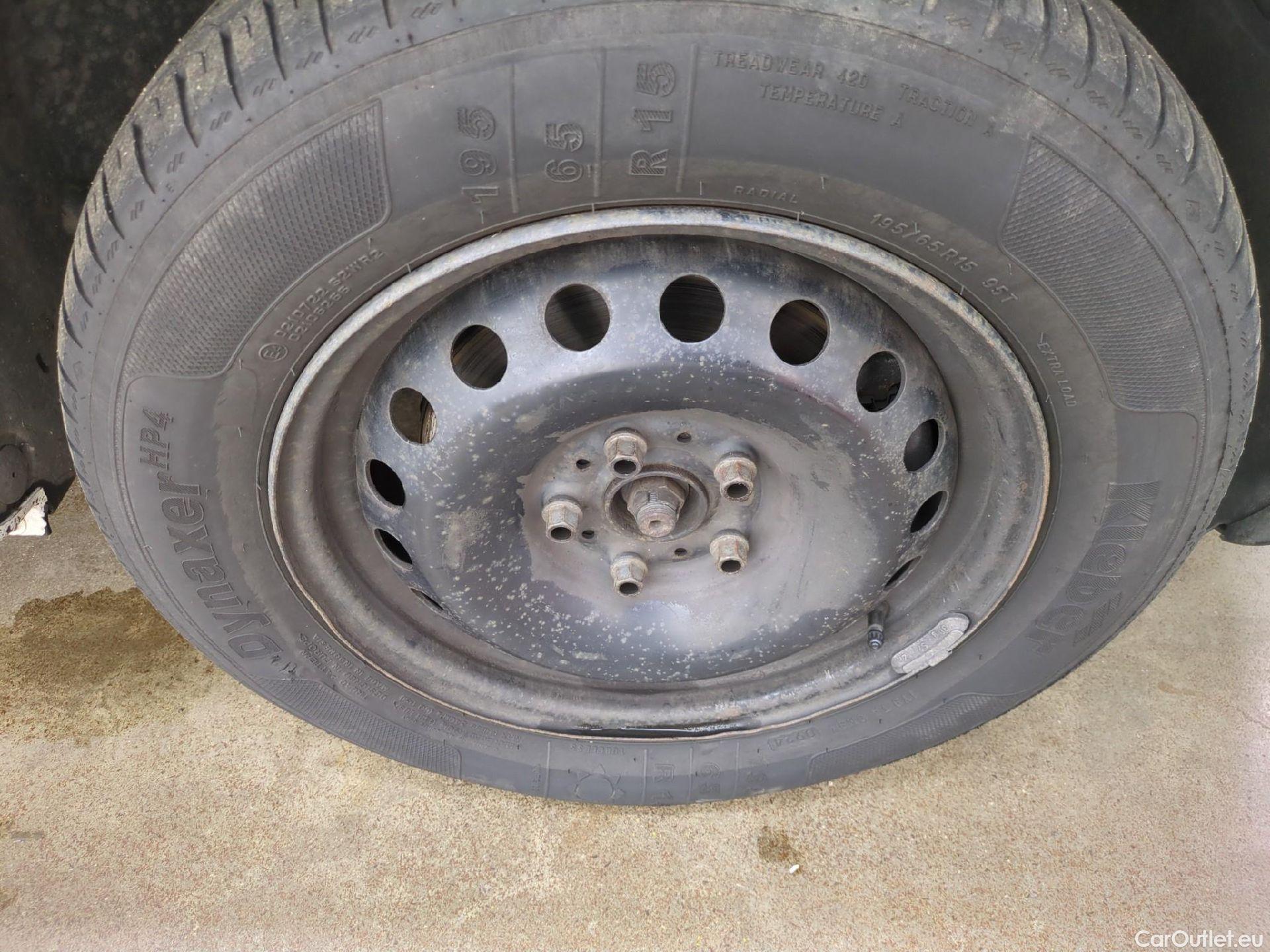  Renault  Kangoo RENAULT  Express / 2013 / 4P / Fourgonnette Gd Volume ExtraRLink - Blue dCi 95 #25