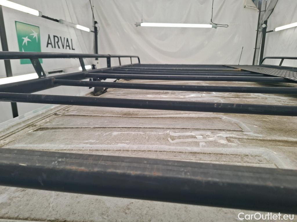  Renault  Trafic RENAULT  / 2019 / 4P / Fourgon tole NV CA GCF L2H1 1200 dCi 120 #6