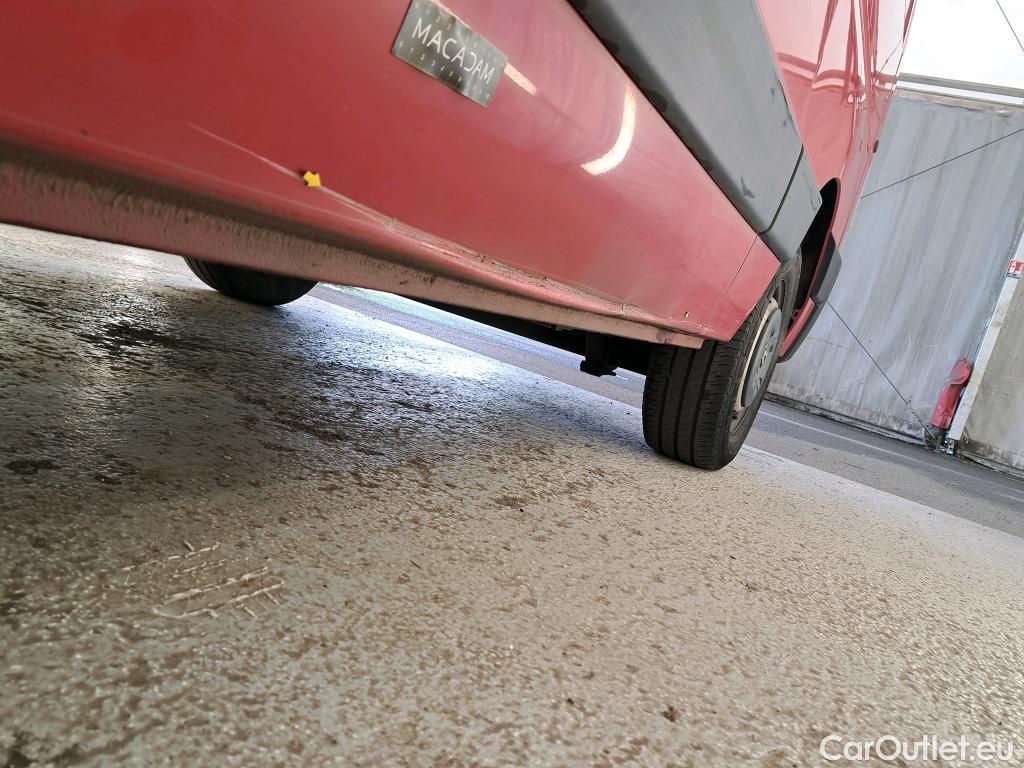  Renault  Master  III Fourgon L2H2 3 5 Grand Confort dCi 130CV BVM6 E6 #3