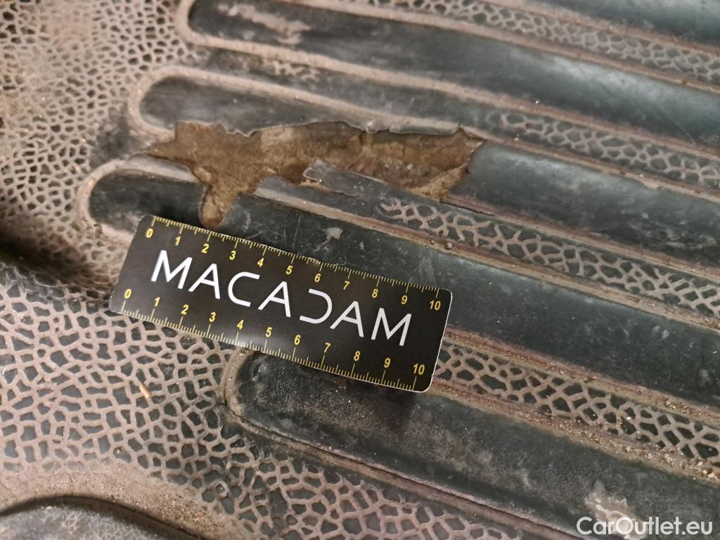  Renault  Master  III Fourgon L2H2 3 5 Grand Confort dCi 130CV BVM6 E6 #28