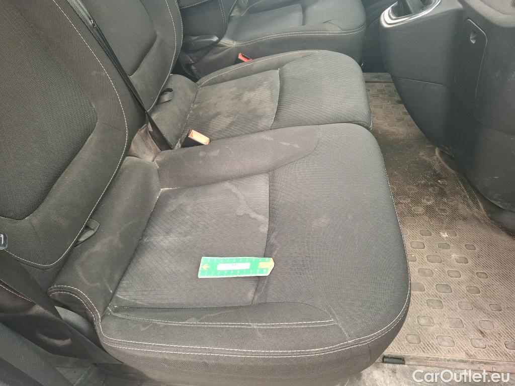  Renault  Trafic RENAULT  / 2019 / 4P / Fourgon tole NV CA GCF L2H1 1200 dCi 120 #28