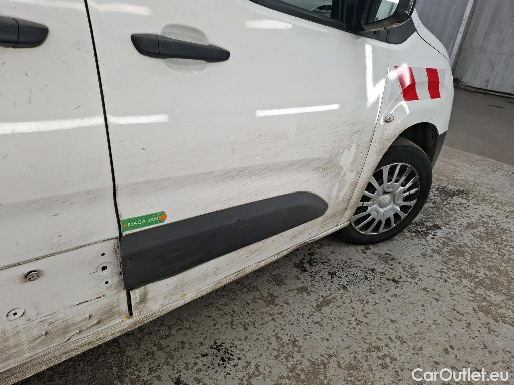  Toyota  Proace TOYOTA  City / 2019 / 4P / Fourgonnette 1.5 Medium 100 D-4D Business #16