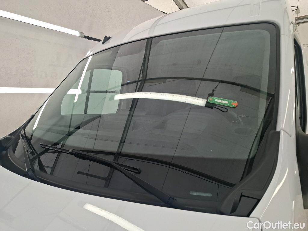  Renault  Master RENAULT  / 2019 / 4P / Fourgon tôlé FG Tr CF F3500 L3H2 Blue dCi 150BVR #49