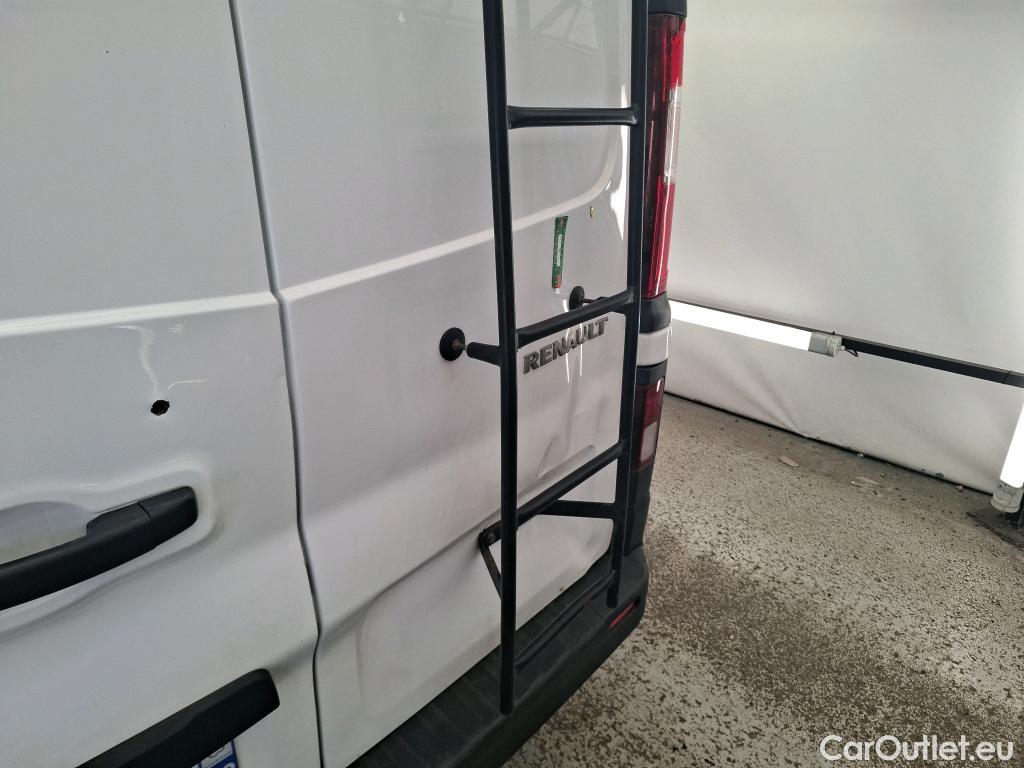  Renault  Trafic RENAULT  / 2019 / 4P / Fourgon tole NV CA GCF L2H1 1200 dCi 120 #1